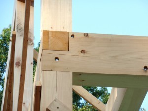 corner assembly for post & beam construction, lag bolts used, kiln dried, heavy timber, Timberhaven log homes, log cabins, post & beam