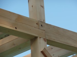 corner assembly for post & beam construction, heavy timber, Timberhaven log homes, log cabins, post & beam